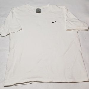 White Nike t-shirt